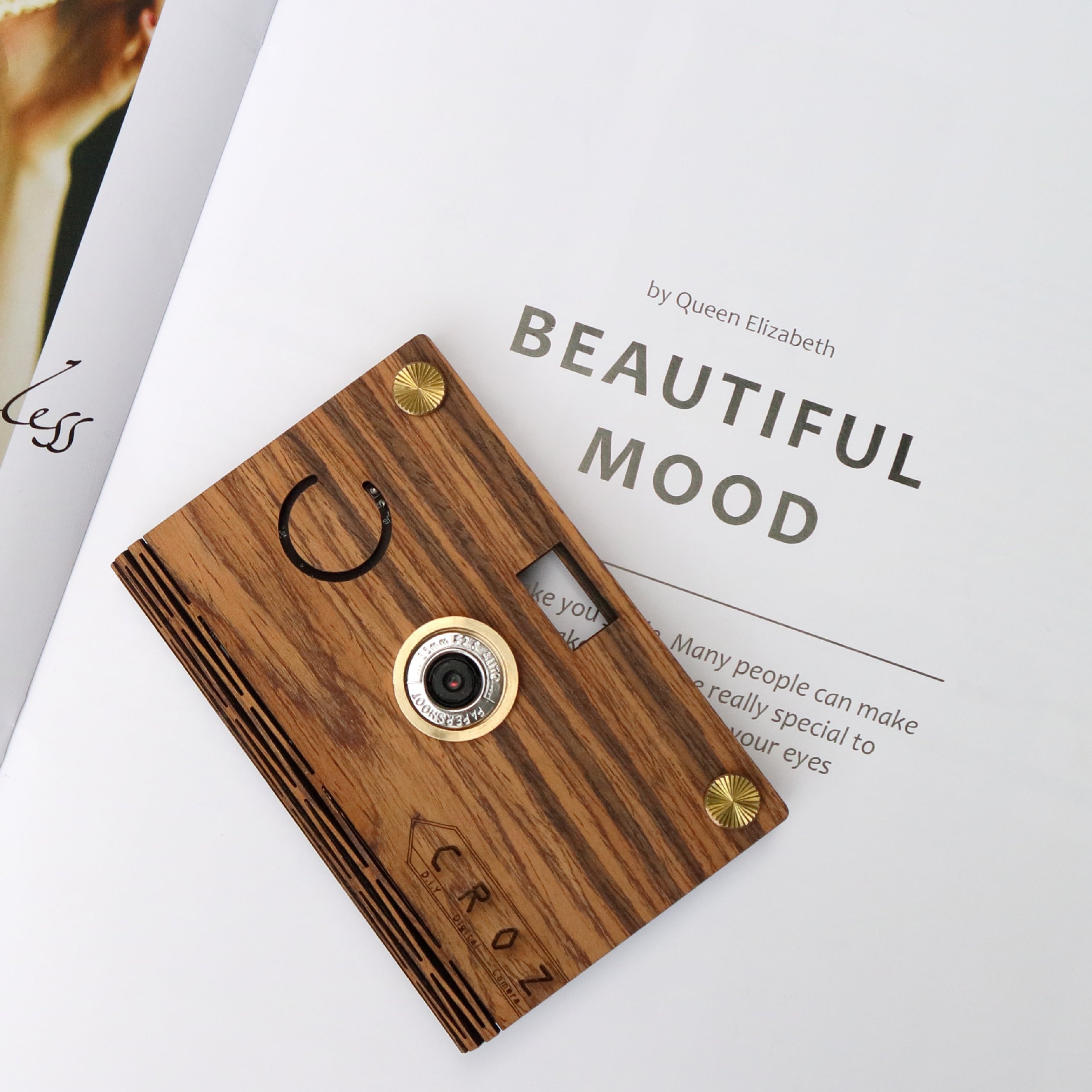 【18MP】Camera Bundle - Simple Light Wood Camera Set